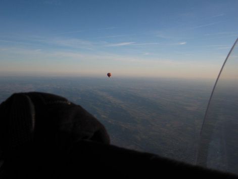 repules_holegballon_mellett_2.jpg